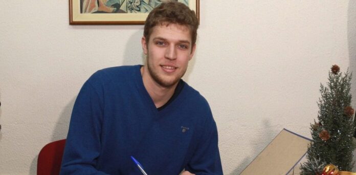 ÏÑÊÏÌÙÓÉÁ ÅËËÇÍÏÐÏÉÇÓÇÓ ÔÏÕ ÁËÅÎÁÍÄÑÏÕ ÂÅÆÅÍÊÏÖ