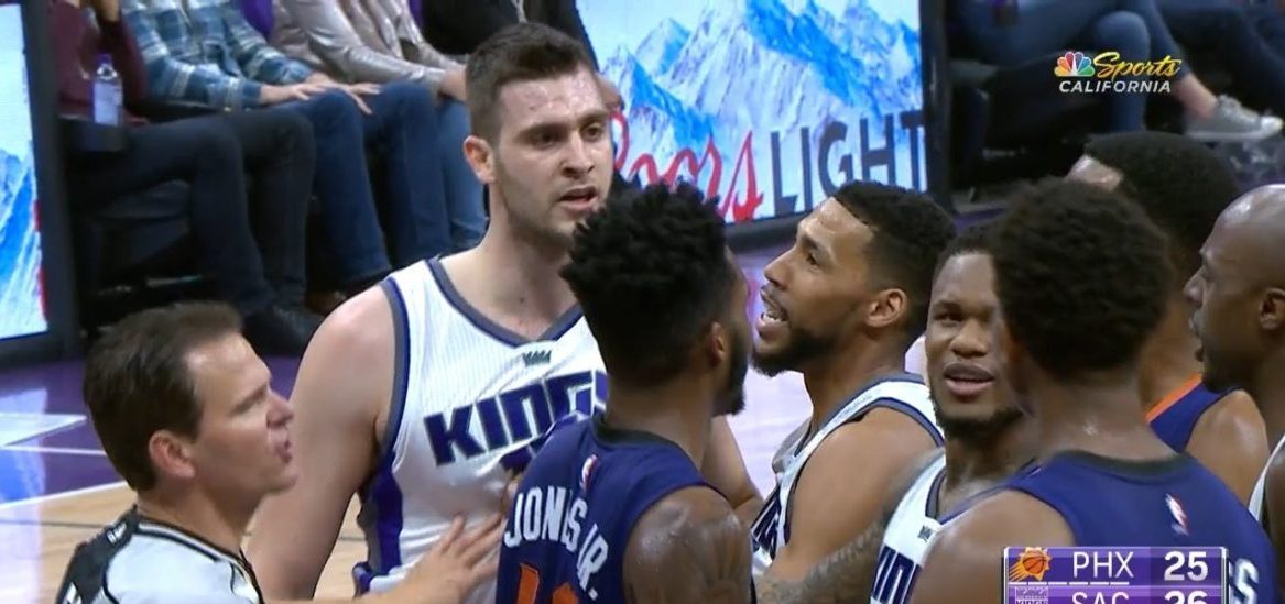 papagiannis_bender_fight