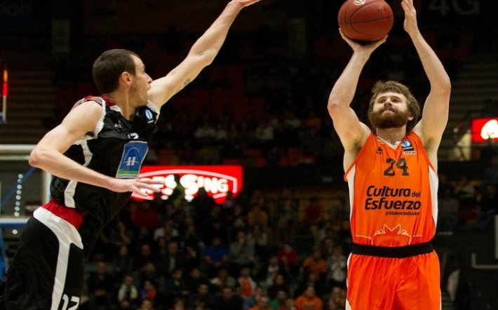 john-shurna-valencia-basket-ec15-photo-valencia-miguel-angel-polo