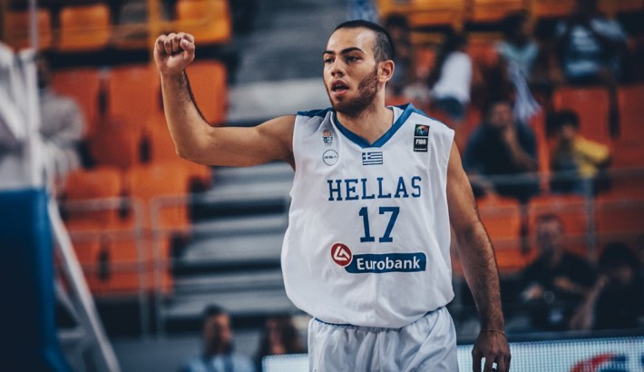 Βασίλης Μουράτος