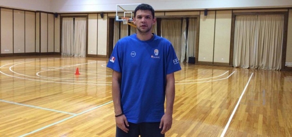 Κώστας Παπανικολάου