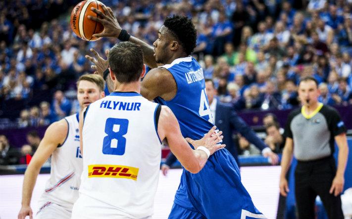 antentokounmpo-thanasis-ellada-islandia