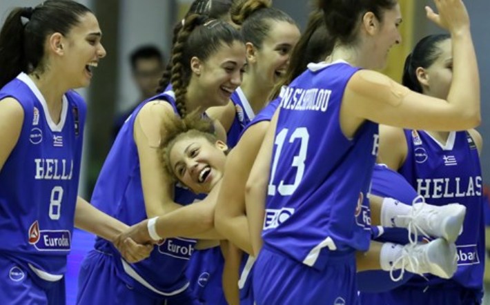 Έλενα Τσινέκε