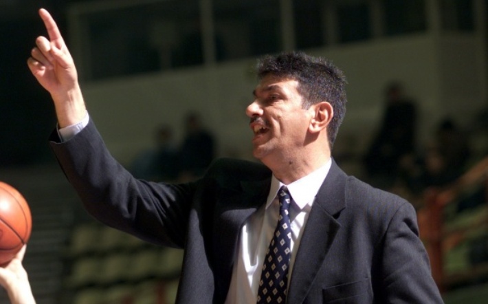 Κώστας Πετρόπουλος