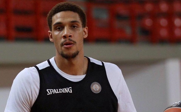 Μακένζι Μουρ