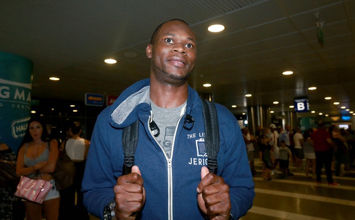 ÁÖÉÎÇ ÔÙÍ ÌÐÑÅÔ ÐÅÔÃÏÕÅÉ ÊÁÉ ÍÔÅÌÅÔÑÉÓ ÌÏÑÁÍÔ ÓÔÇ ÈÅÓÓÁËÏÍÉÊÇ ÃÉÁ ËÏÃÁÑÉÁÓÌÏ ÔÏÕ ÁÑÇ (MOTION TEAM)