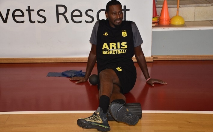 Κάιλ Ουίβερ