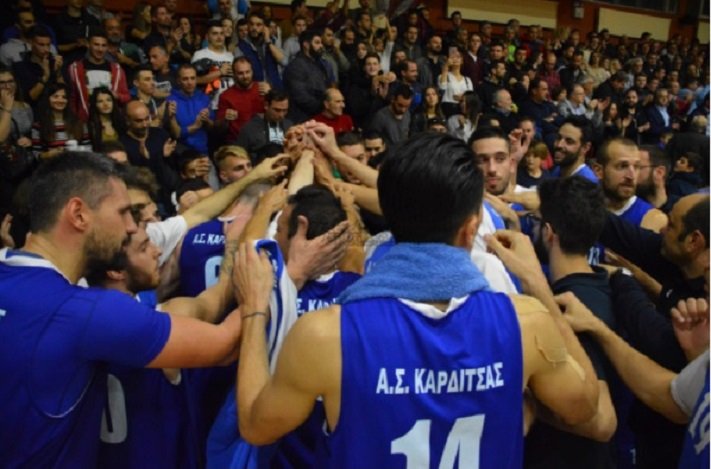 Karditsa-panigiriki me kosmo-me ael