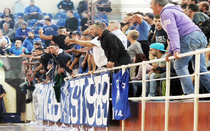 ionikos-kosmos-faros