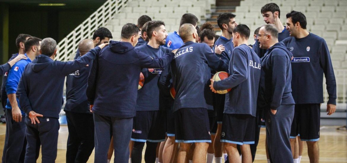 MEDIA DAY ÅÈÍÉÊÇÓ ÏÌÁÄÁÓ ÌÐÁÓÊÅÔ (ÖÙÔÏÃÑÁÖÉÁ: ÊÙÓÔÁÓ ÌÁÊÑÕÄÇÌÁÓ / EUROKINISSI)