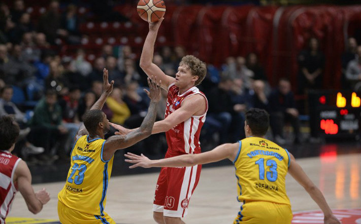 kuzminskas-armani-cremona