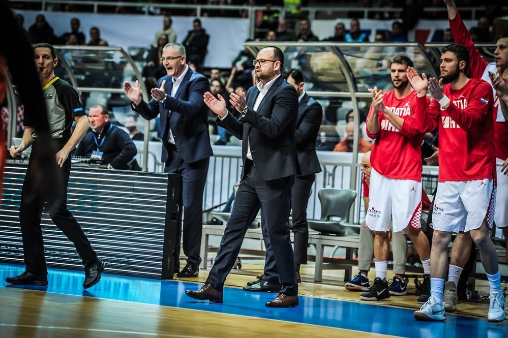 dc290228-617f-49c9-b388-ef0cdb2a5d1a_1000