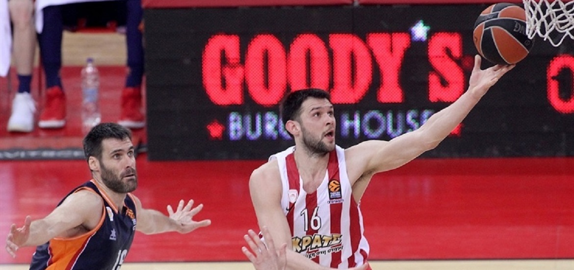 Κώστας Παπανικολάου