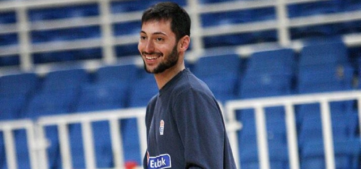 Νίκος Γκίκας