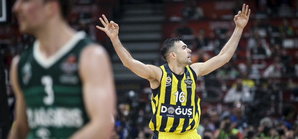 sloukas-panigirizei-fener-zalgiris
