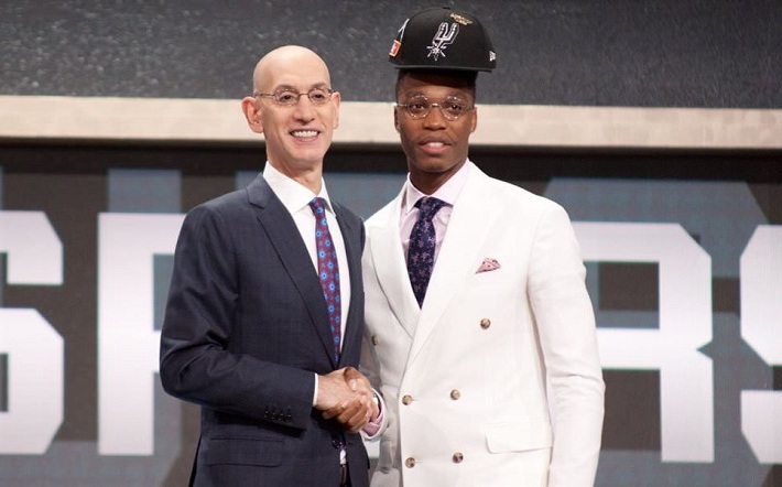 Lonnie Walker IV