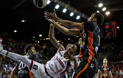 sig-le-mans-le-coup-de-la-valise-1527886596