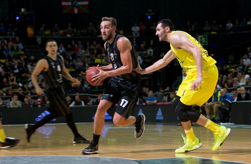 axel-hervelle-dominion-bilbao-basket-ec16-photo-bilbao-basket-aitor-arrizabalaga