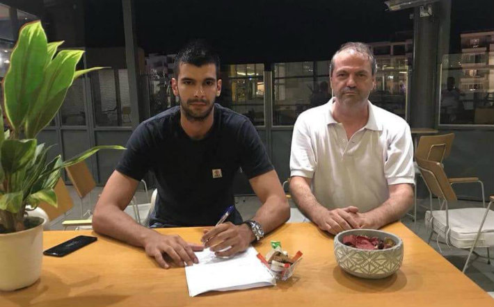 tozios-giannis-ipografei-ermi-agias