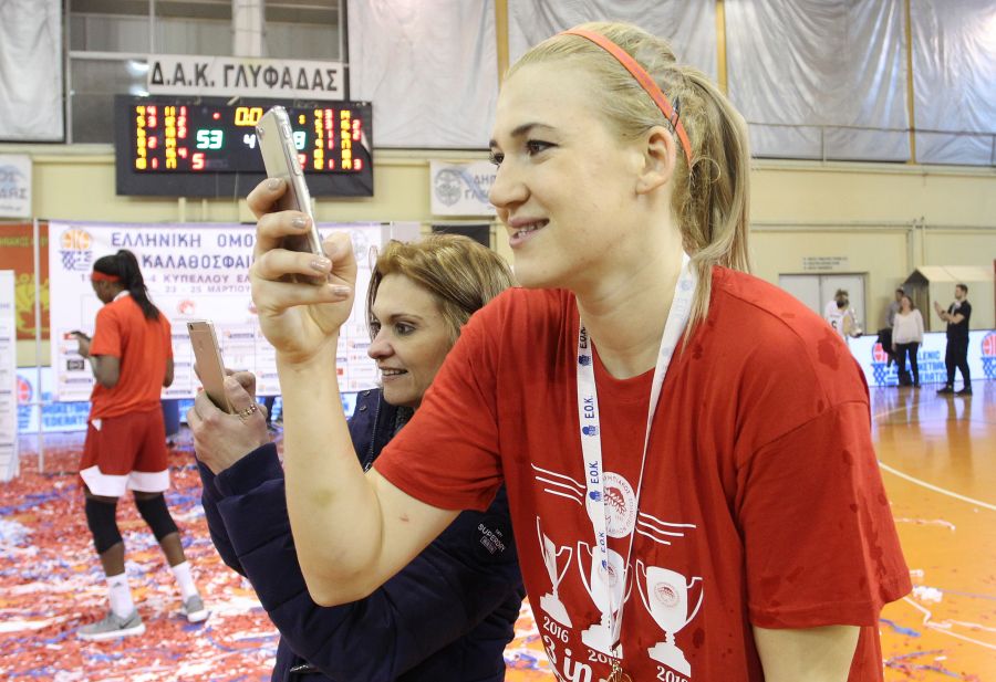 ÊÕÐÅËËÏ ÃÕÍÁÉÊÙÍ / ÔÅËÉÊÏÓ / ÐÁÏÊ - ÏÓÖÐ (ÖÙÔÏÃÑÁÖÉÁ: ÌÁÑÊÏÓ ×ÏÕÆÏÕÑÇÓ / EUROKINISSI)