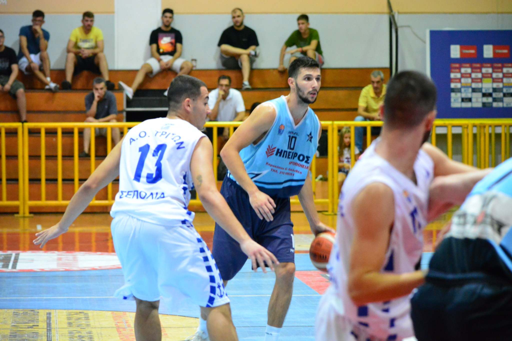 papafloratos-esperos-triton