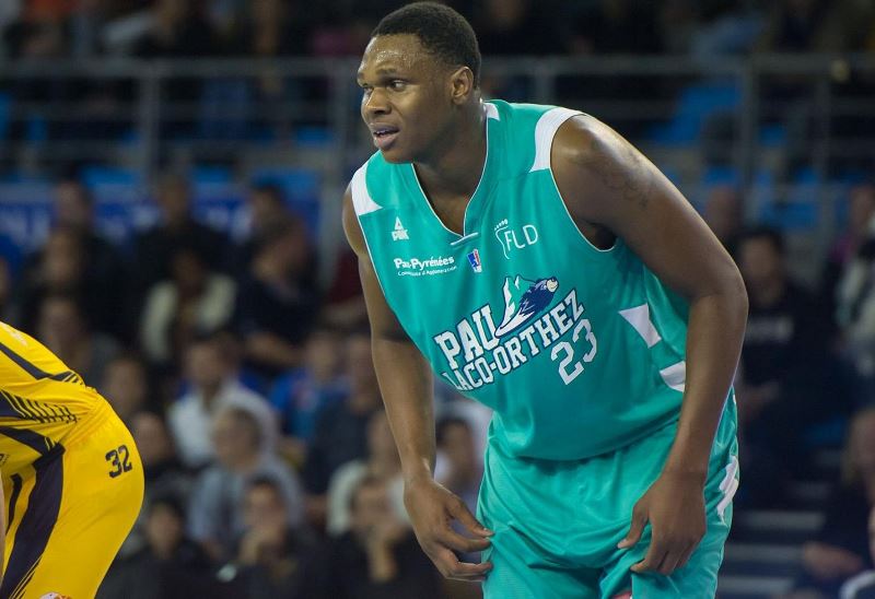 vitalis-chikoko-prolonge-pour-deux-saisons-a-l-elan-bearnais