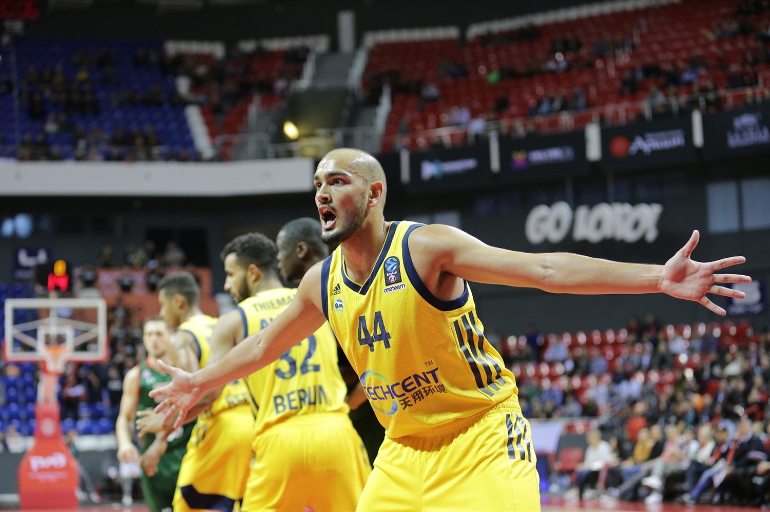 stefan-peno-alba-berlin-photo-lokomotiv-ec18