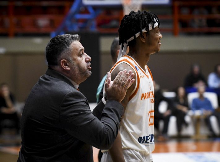 CHAMPIONS LEAGUE / ÐÑÏÌÇÈÅÁÓ ÐÁÔÑÁÓ - ÓÔÑÁÓÌÐÏÕÑ (ÖÙÔÏÃÑÁÖÉÁ: ÁÍÄÑÅÁÓ ÁËÅÎÏÐÏÕËÏÓ / EUROKINISSI)