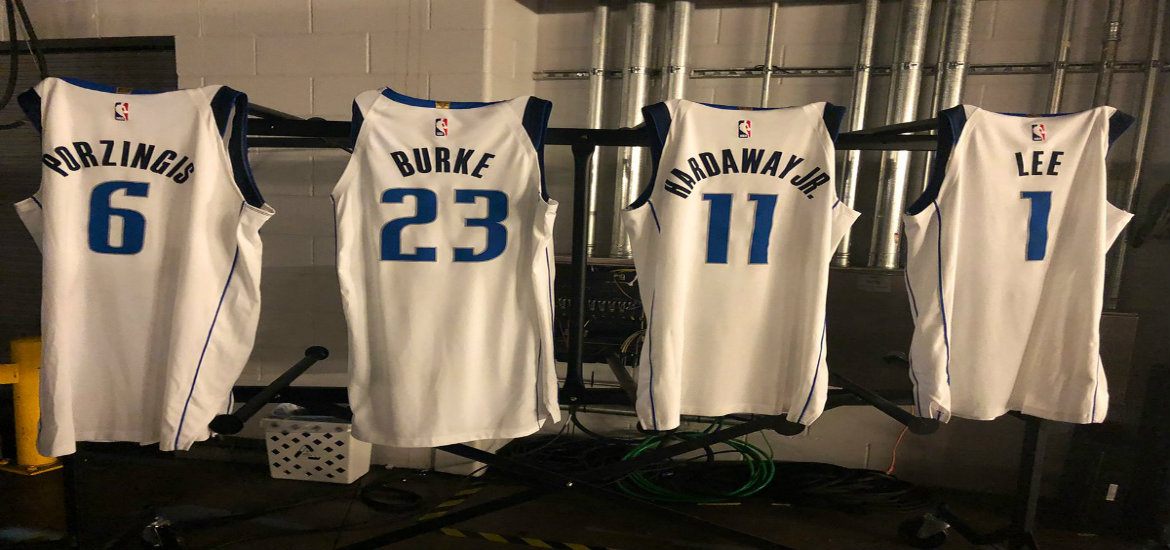 porzingis-mavs-fanela