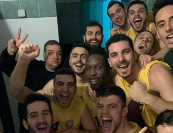 dafni-selfie-prokrisi-ston-teliko-eska