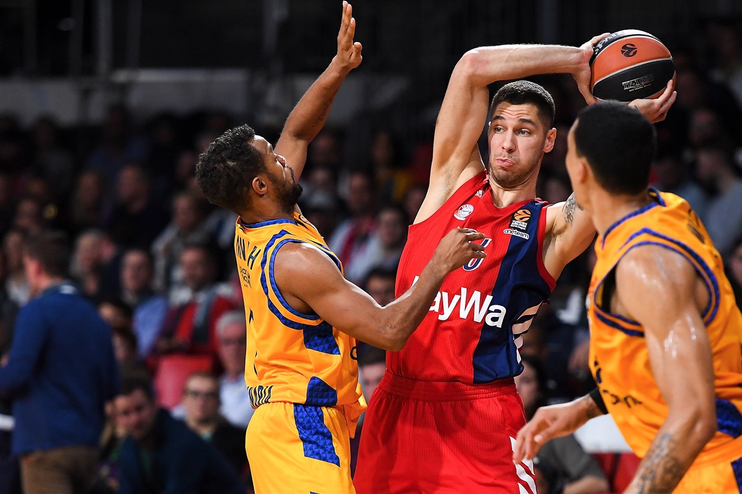 stefan-jovic-fc-bayern-munich-eb18