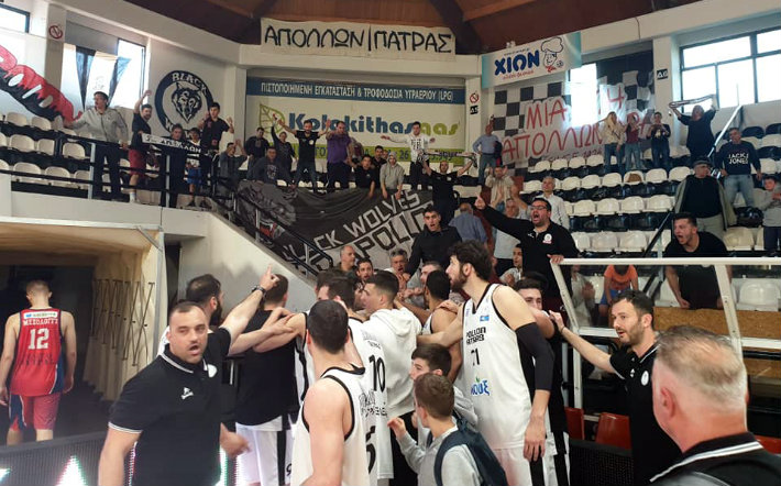 apollon-patron-paiktes-kosmos-me-xarilao-trikoupi