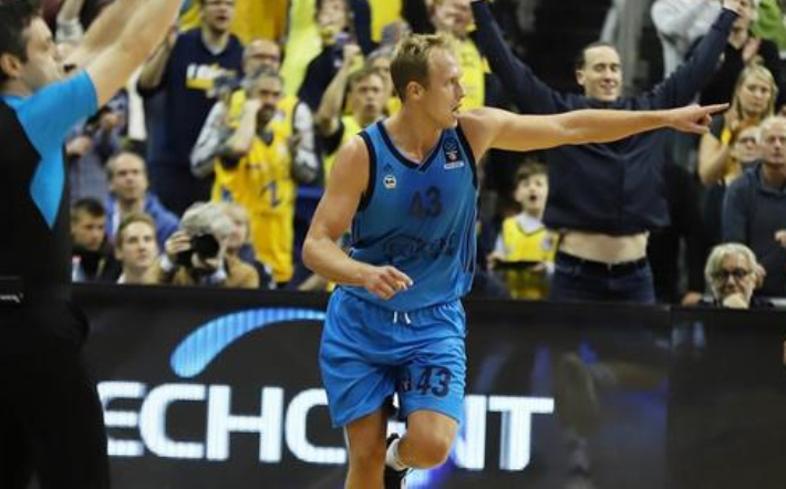 Luke Sikma