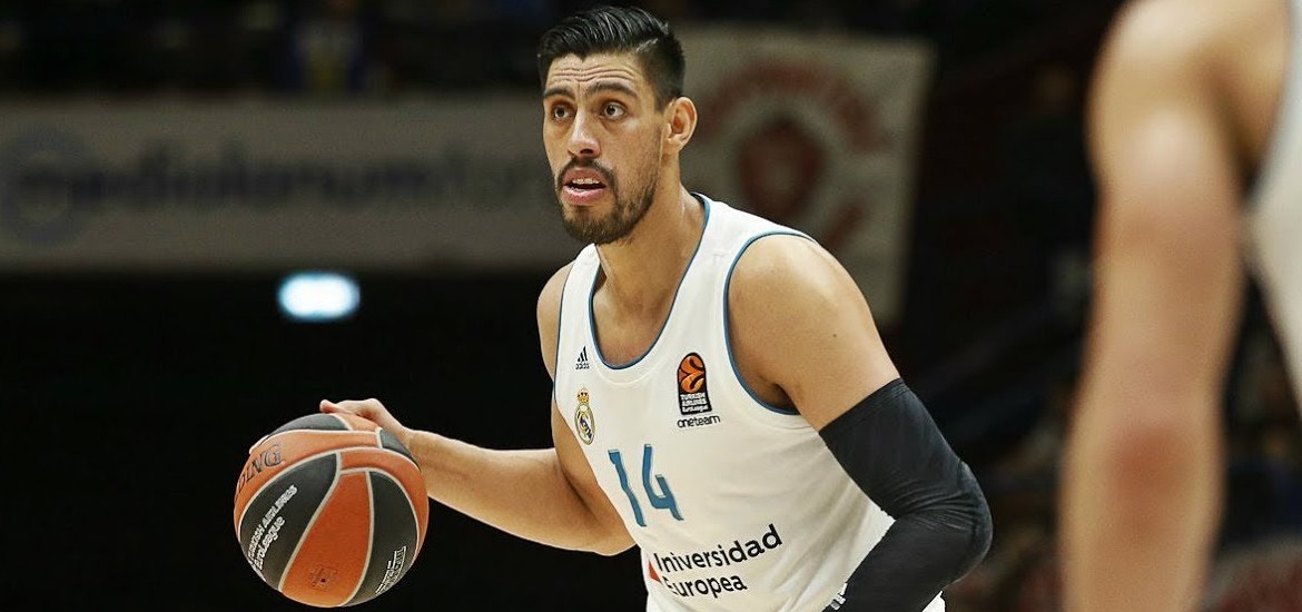 Gustavo Ayon