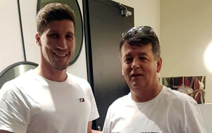 nikas-ipografei-pas-giannina