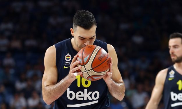 d800954a-kostas-sloukas-fenerbahce-efes-625x375