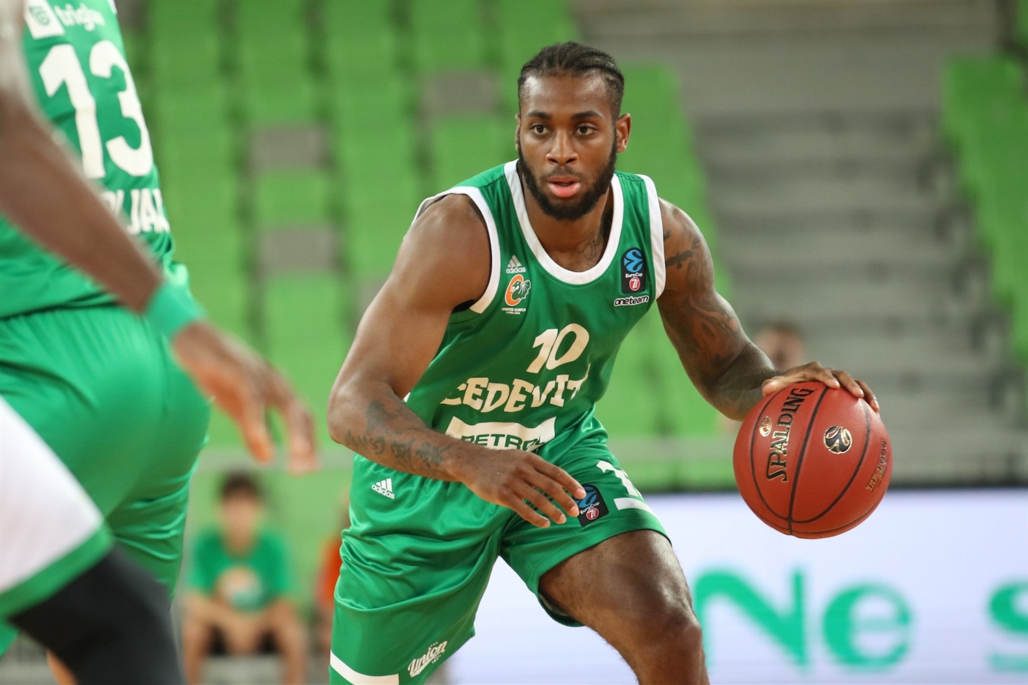 codi-miller-mcintyre-cedevita-olimpija-ljubljana-photo-olimpija-ec19