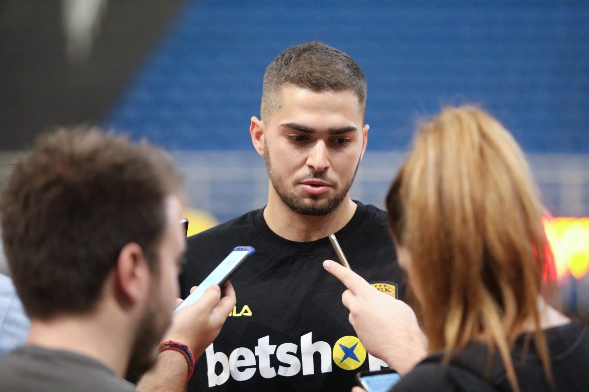 MEDIA DAY ÁÅÊ (ÖÙÔÏÃÑÁÖÉÁ: ÌÁÑÊÏÓ ×ÏÕÆÏÕÑÇÓ / EUROKINISSI)