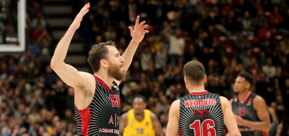 sergio-rodriguez-celebrates-ax-armani-exchange-milan-eb19