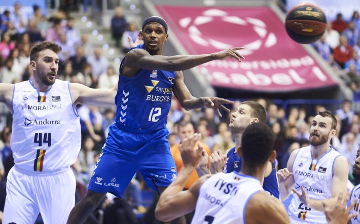 McFadden MoraBanc Andorra 1920