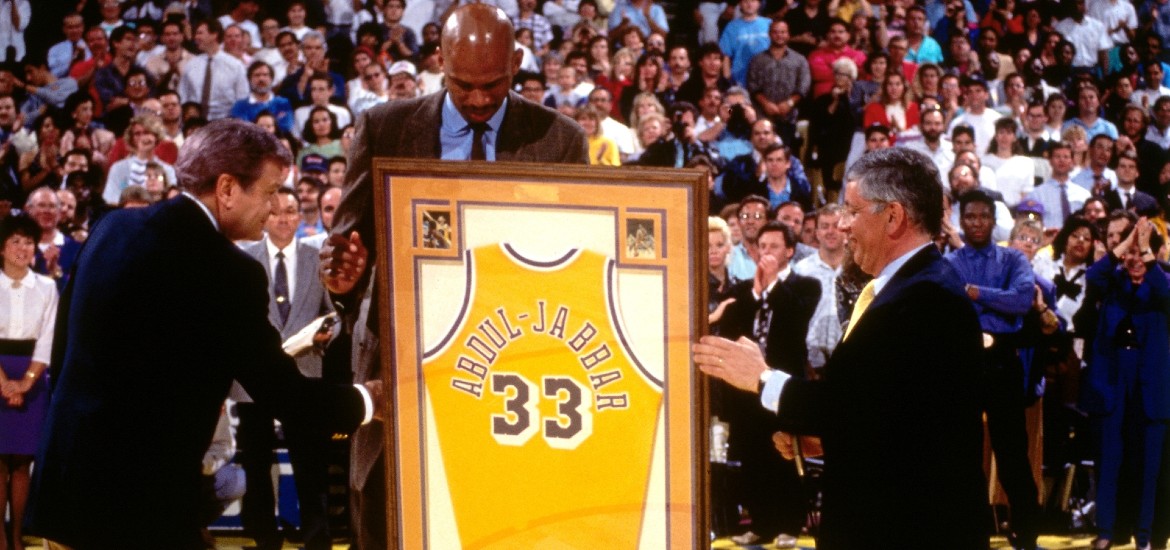kareem-jersey-retirement-lakers