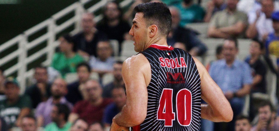 Luis Scola