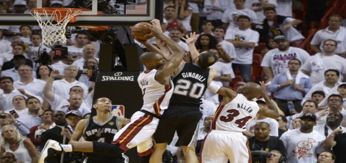 Chris-Bosh-Rebound