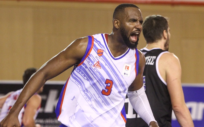 Lee Panionios 2019