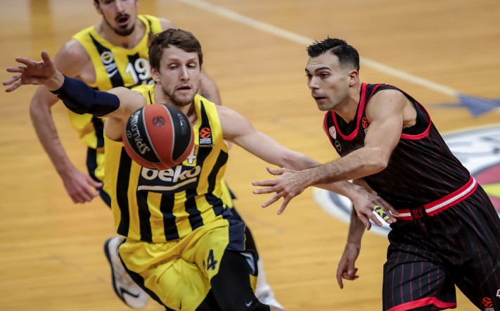 sloukas-vesely-fener-olympiacos