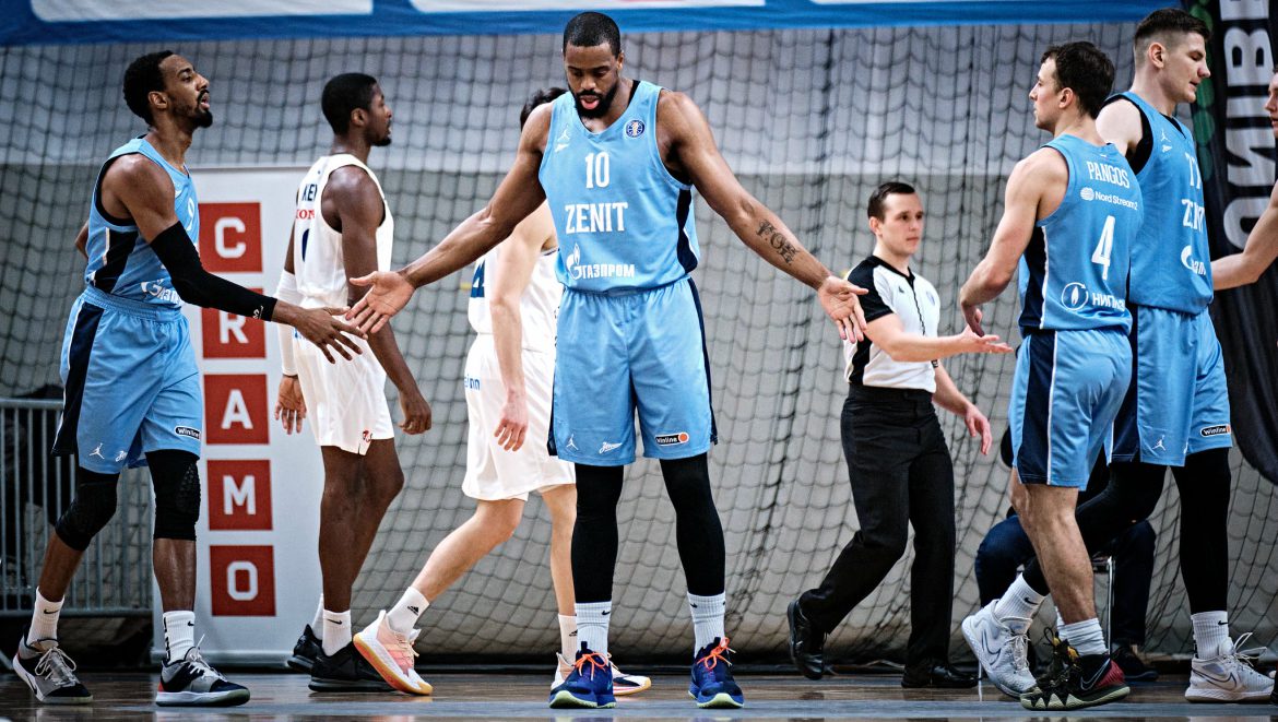 thomas_hollins_pangos_zenit