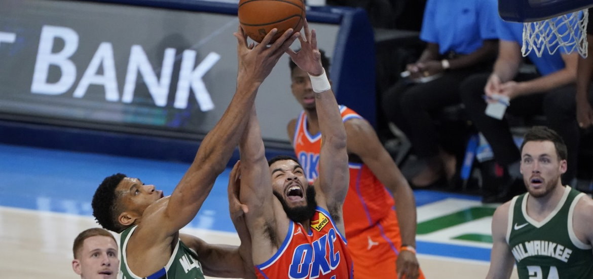 giannis antetokounmpo kenrich williams