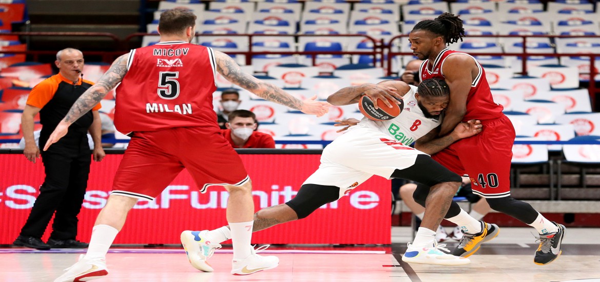 reynolds_bayern_armani