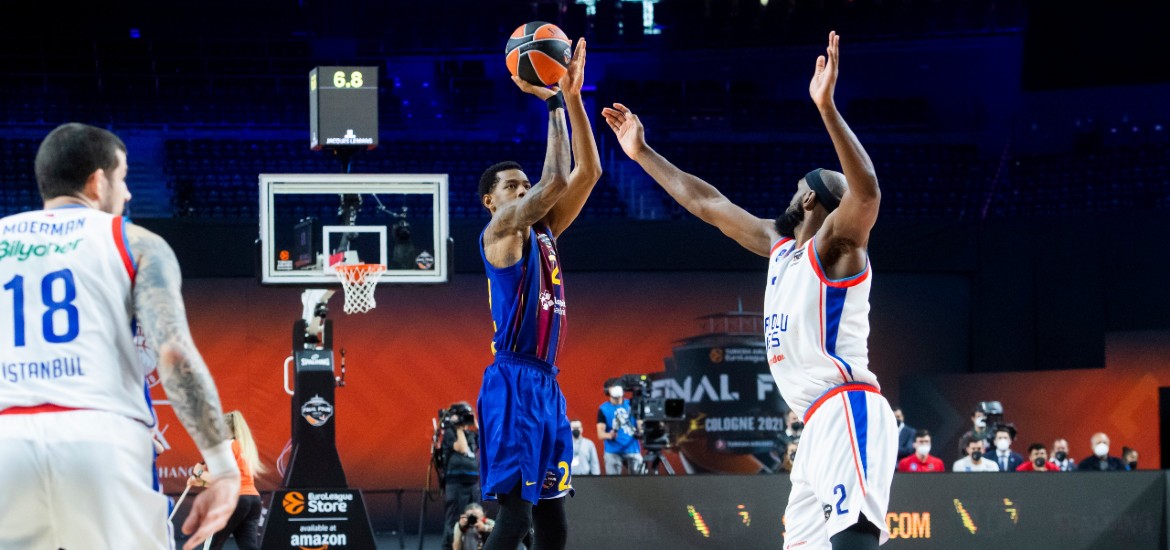 higgins-barca-efes