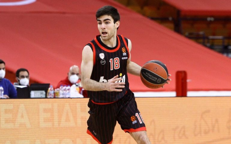 Olympiakos Ston Iwniko Ws Daneikos O Koloberos Basketa Gr